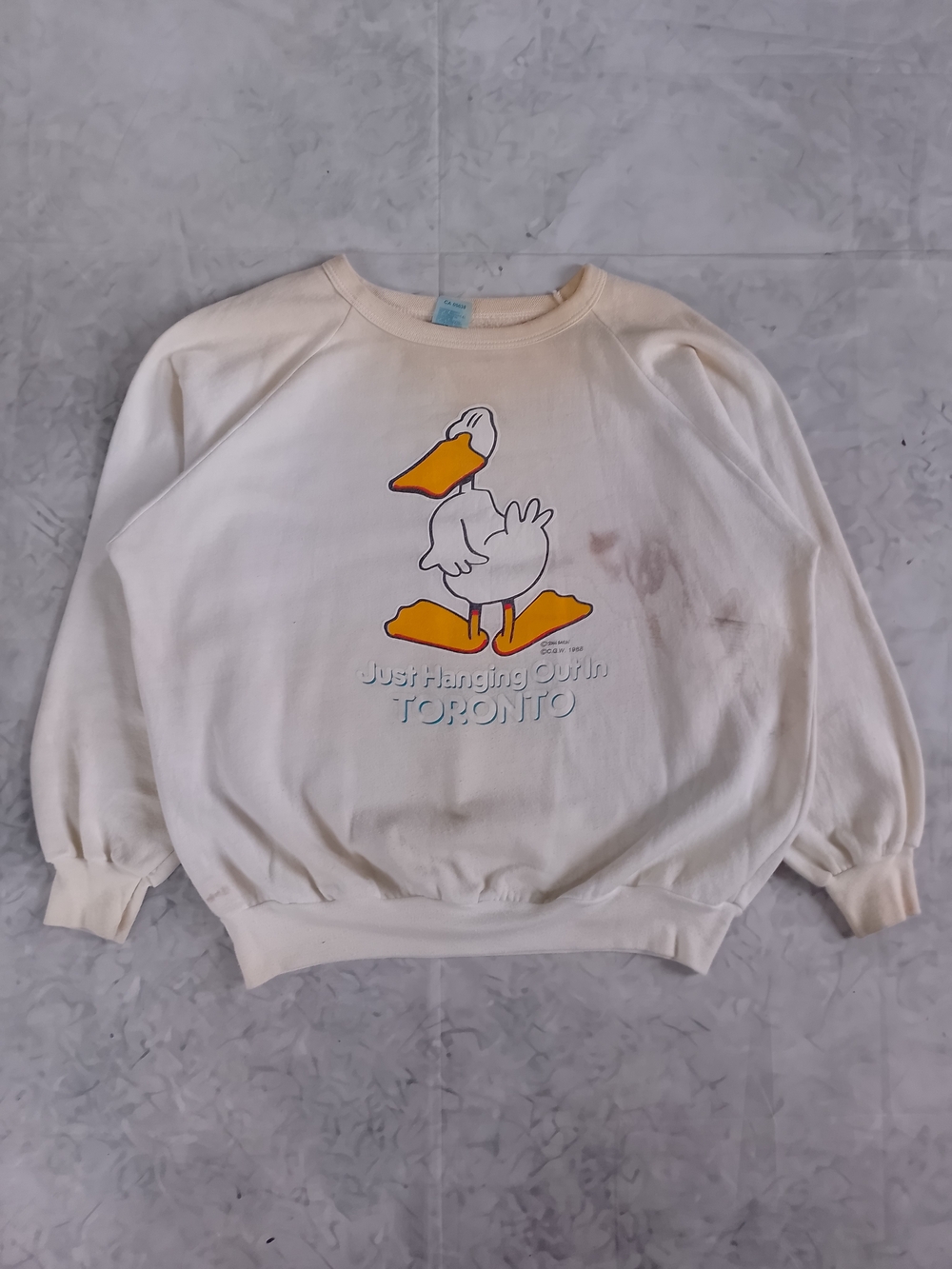 Vintage 1988 DUCK Just Hanging Out In Toronto Crewneck Sweater Unisex - Picture 1 of 14